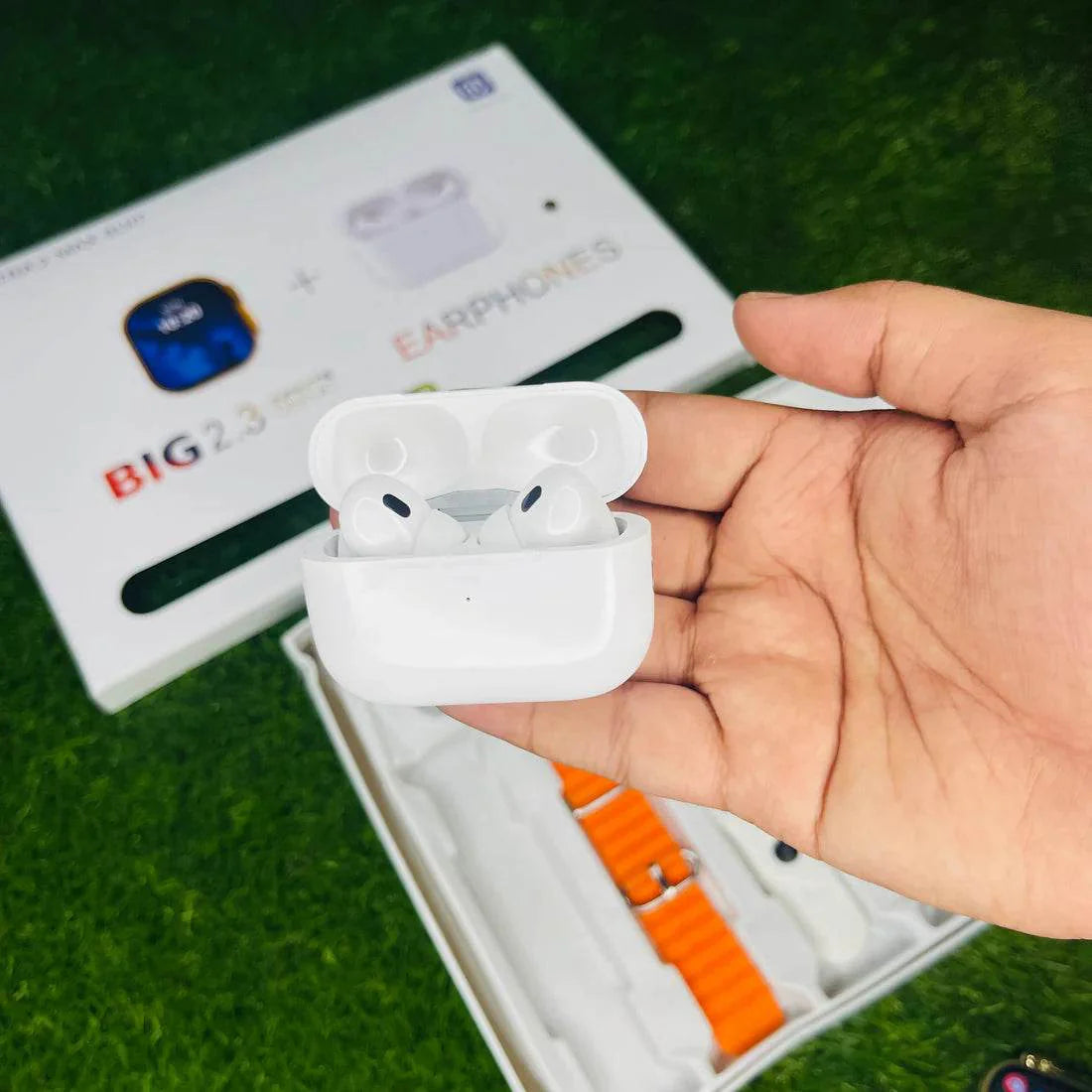 i20 Ultra Smart Watch with Airpods Pro and 7 Straps | 10 in 1 Smart Watch Box - Stile Gadget